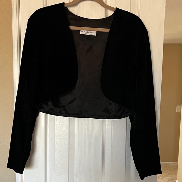 Chic Black Velvet Bolero Jacket Sz 10 - Picture 1 of 4